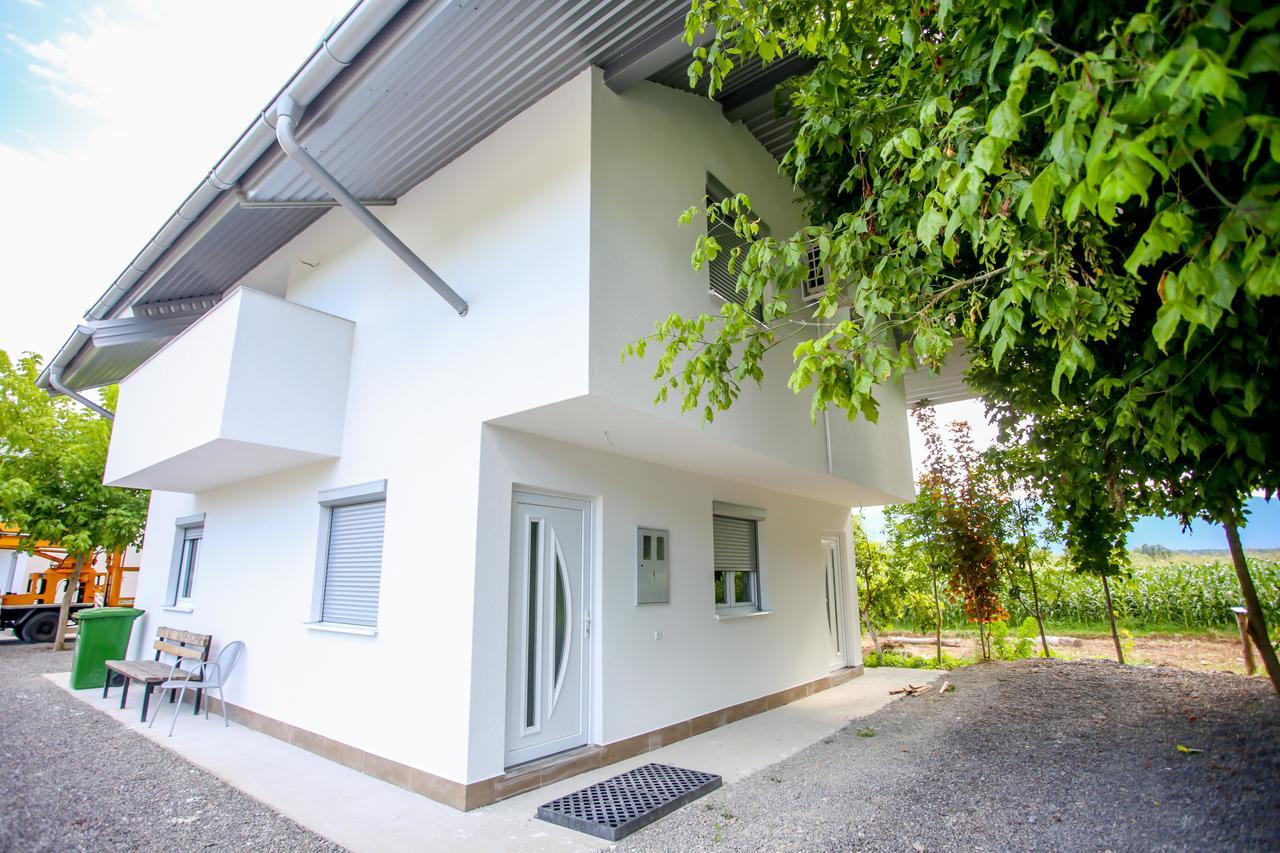 Apartments River Una 4 Bihac Exterior photo